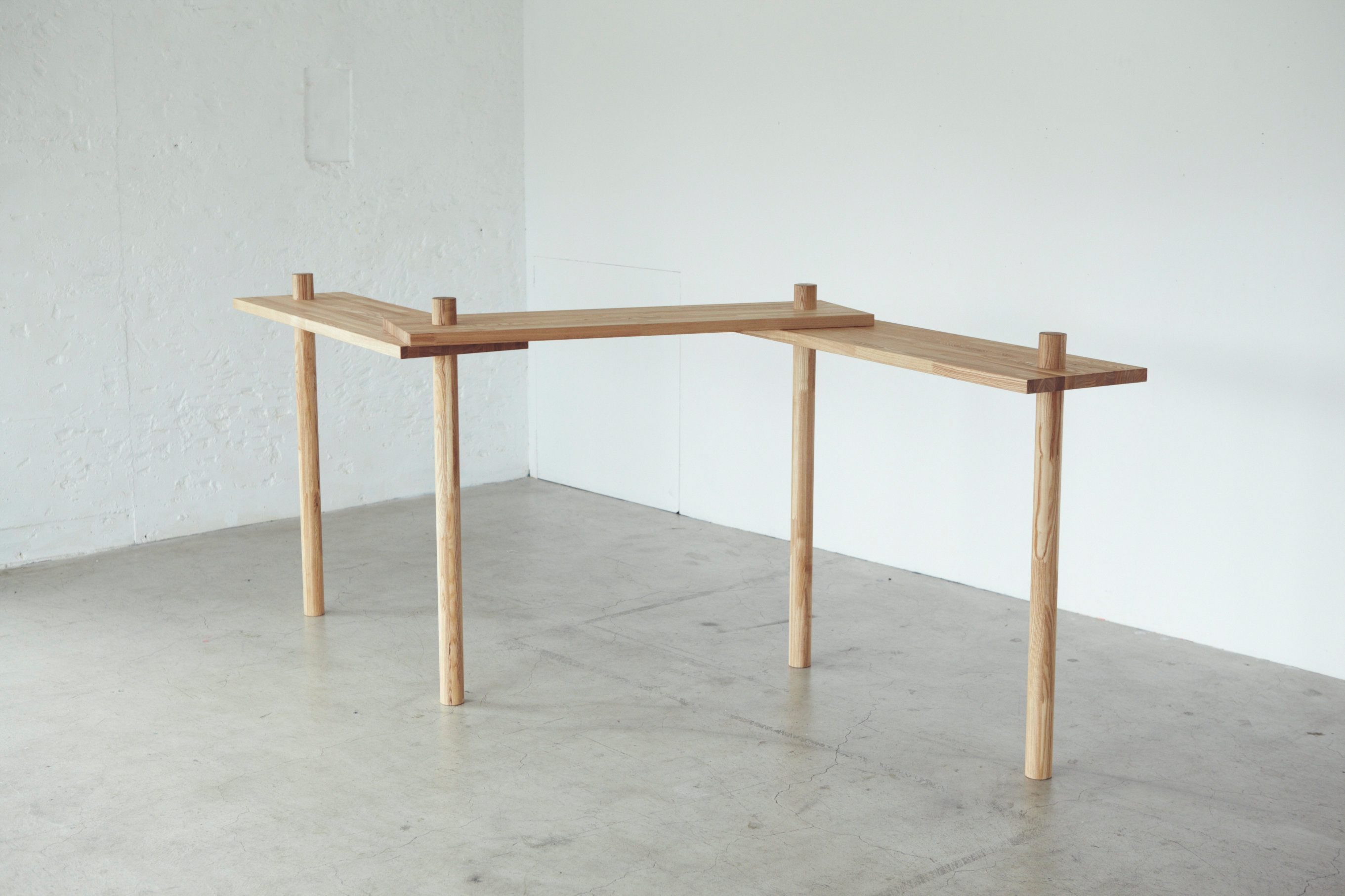 zigzag table   (ジグザグテーブル)