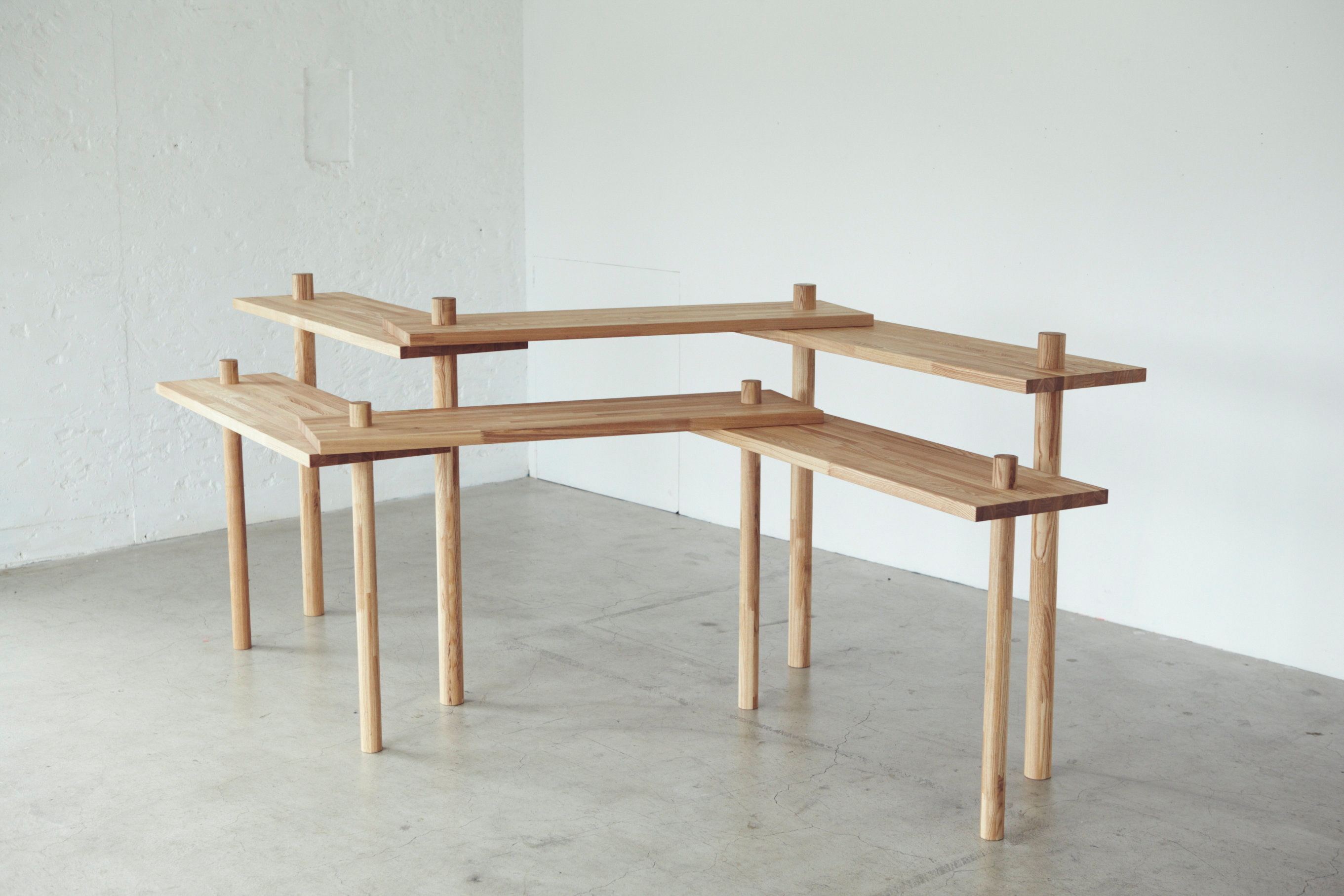 zigzag table   (ジグザグテーブル)
